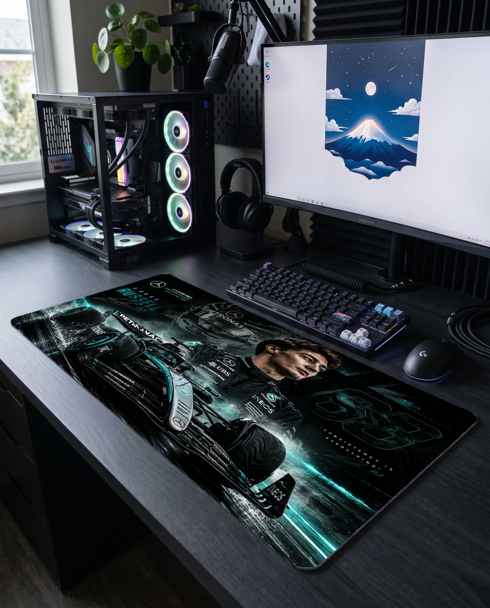 Tutarlılık Her Şeydir: George Russell Mercedes-AMG F1 Mouse Pad