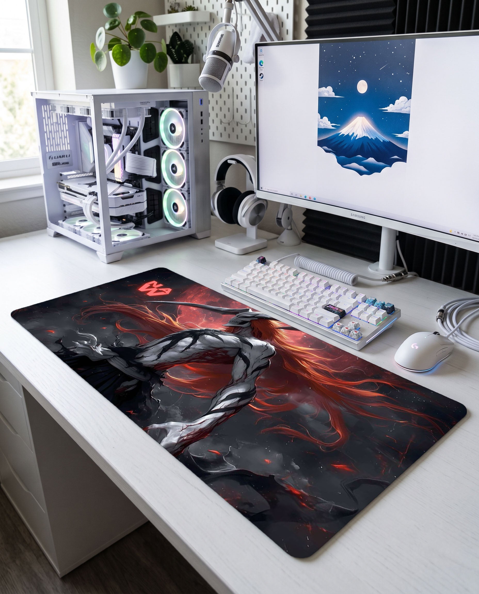 İçsel Canavar: Ichigo Hollow Form Mouse Pad