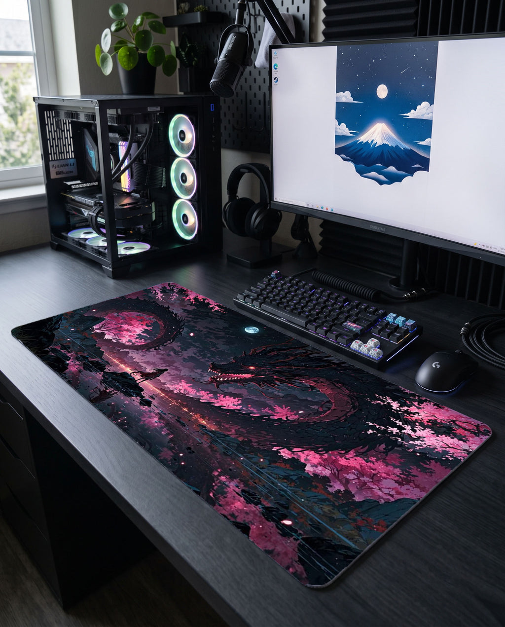 Karanlık Ejderha: Sakura Ormanının Efendisi Mouse Pad